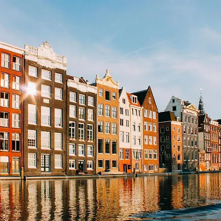 New! Modern Gallery Nassau Canal *