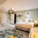 New! Modern Gallery Nassau Canal דירה *